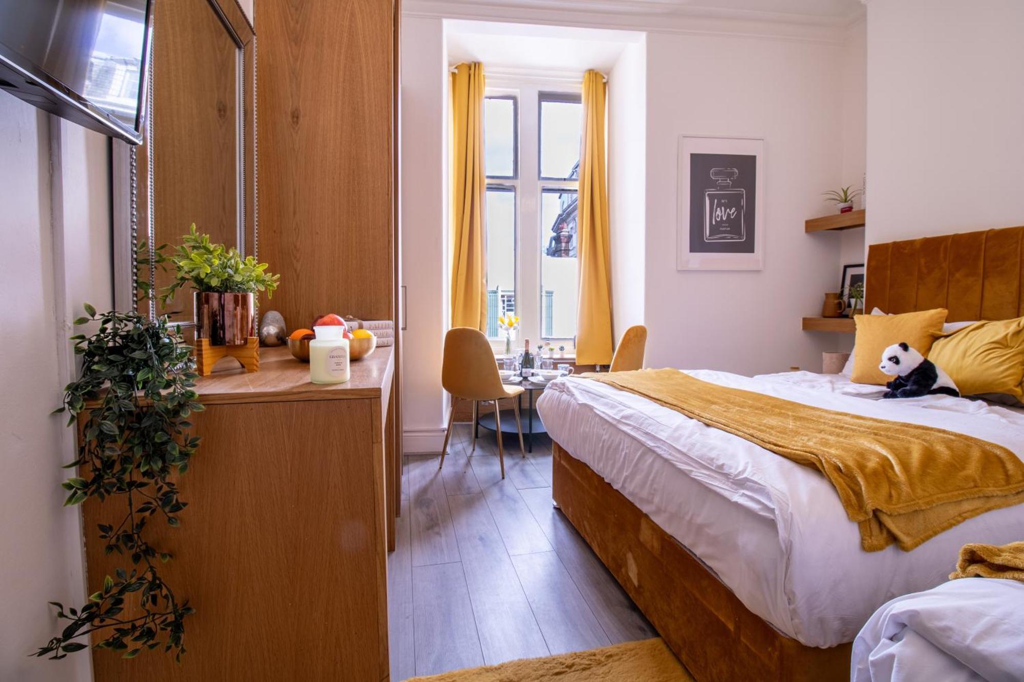Spacious Studio Apartment On Oxford Street 9Gc London Bagian luar foto