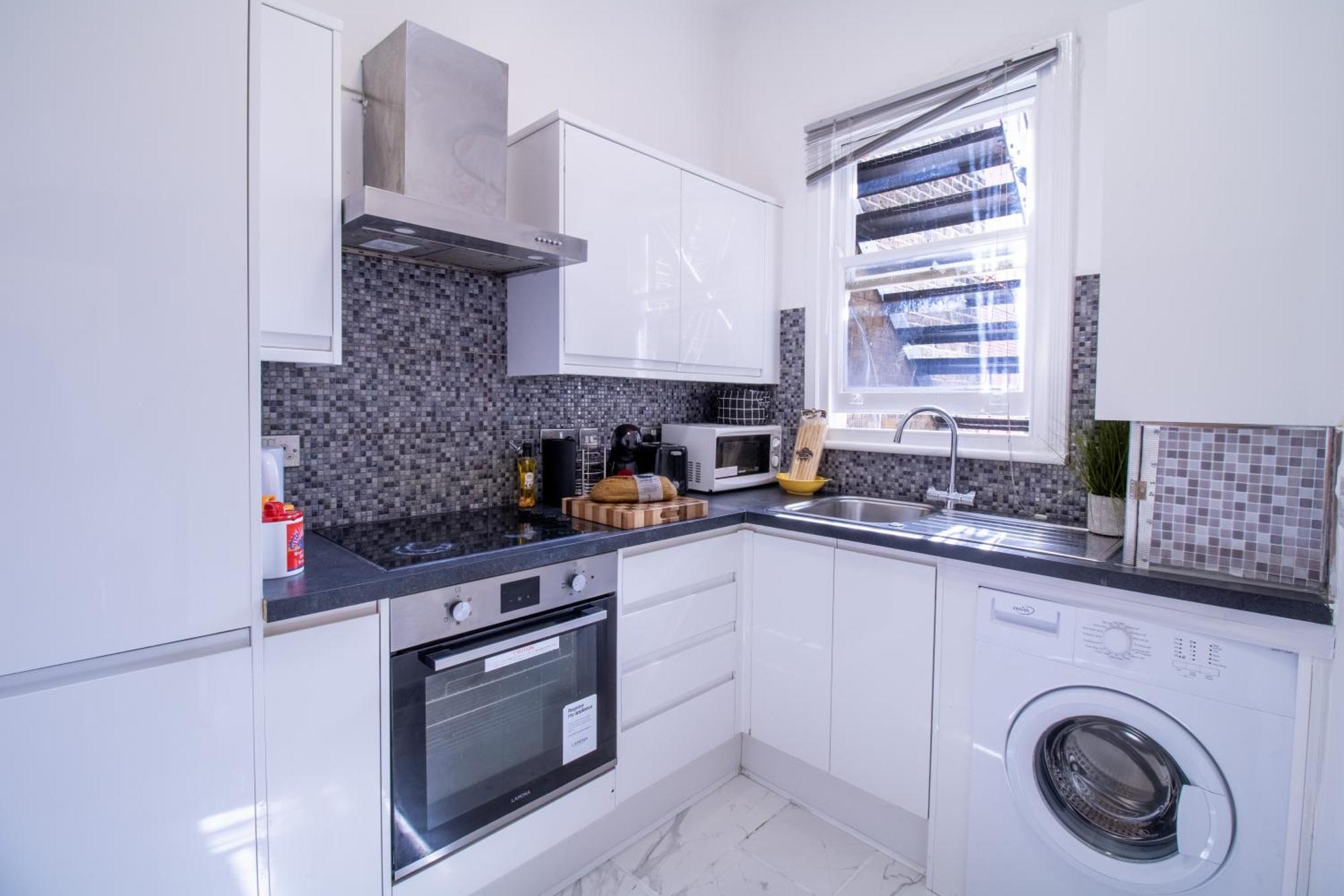 Spacious Studio Apartment On Oxford Street 9Gc London Bagian luar foto